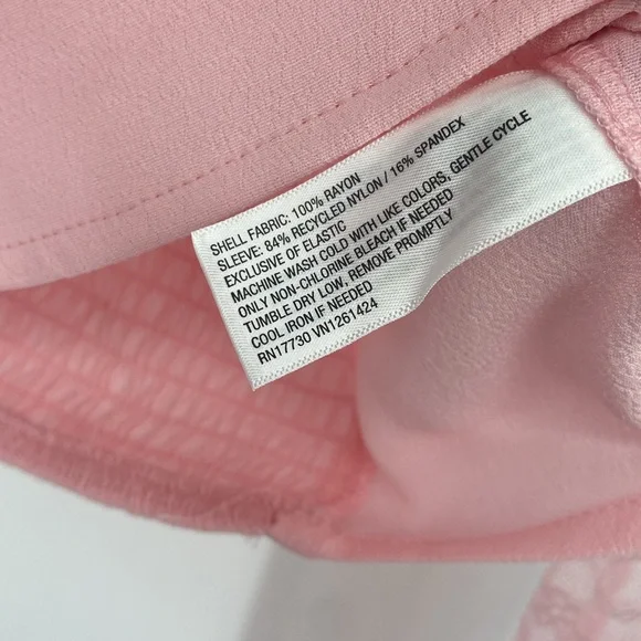 Wild Fable Pink Cropped Long Sleeve Lace Top Size Small - Picture 7 of 10